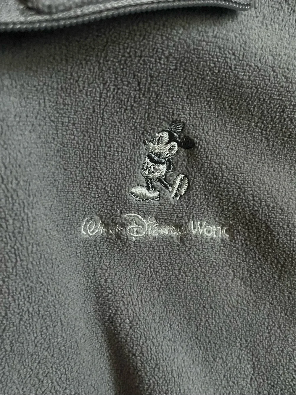 Disney Parks Mickey Mouse Gray Fleece Full Zip Jacket Embroidered Men’s M